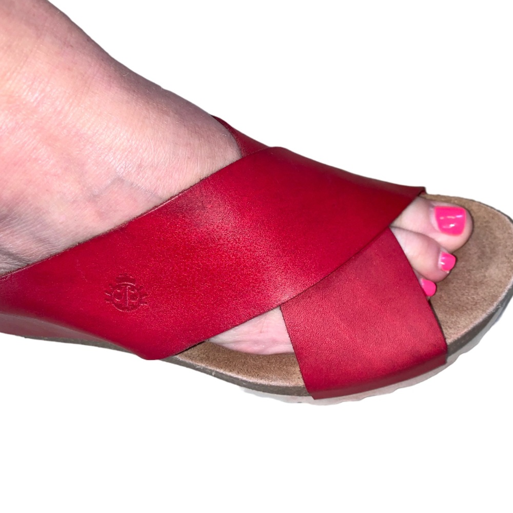 Yokono 9.5 red leather wedges women’s shoes size 9 1/2 - Picture 14 of 14